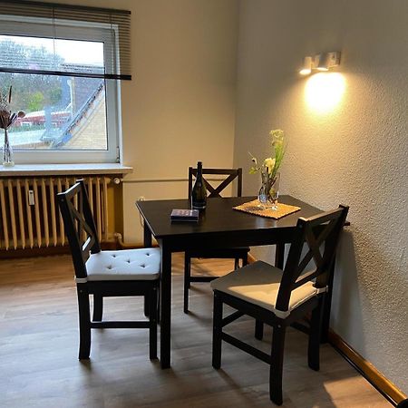 Feddersen Living Grosse Ferienwohnung - Garten - Terrasse - Smart Tv - Netflix برونسبوتل المظهر الخارجي الصورة