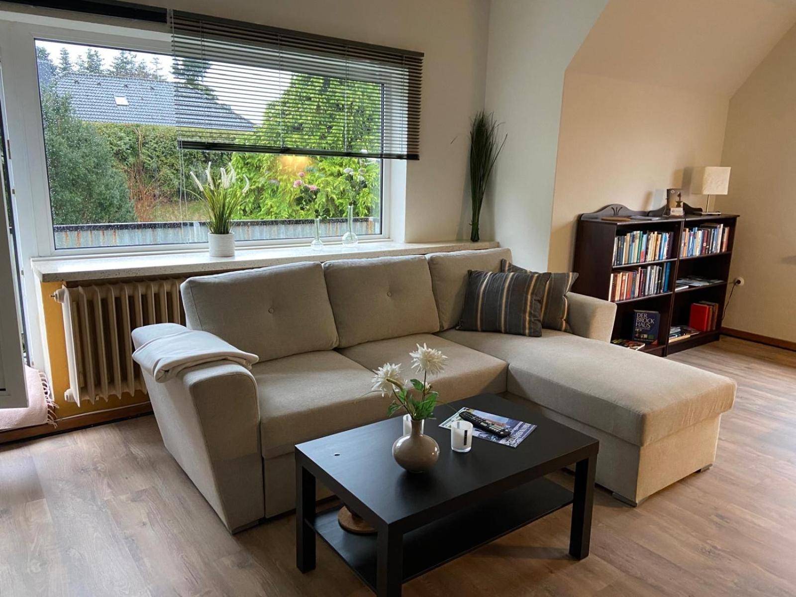 Feddersen Living Grosse Ferienwohnung - Garten - Terrasse - Smart Tv - Netflix برونسبوتل المظهر الخارجي الصورة